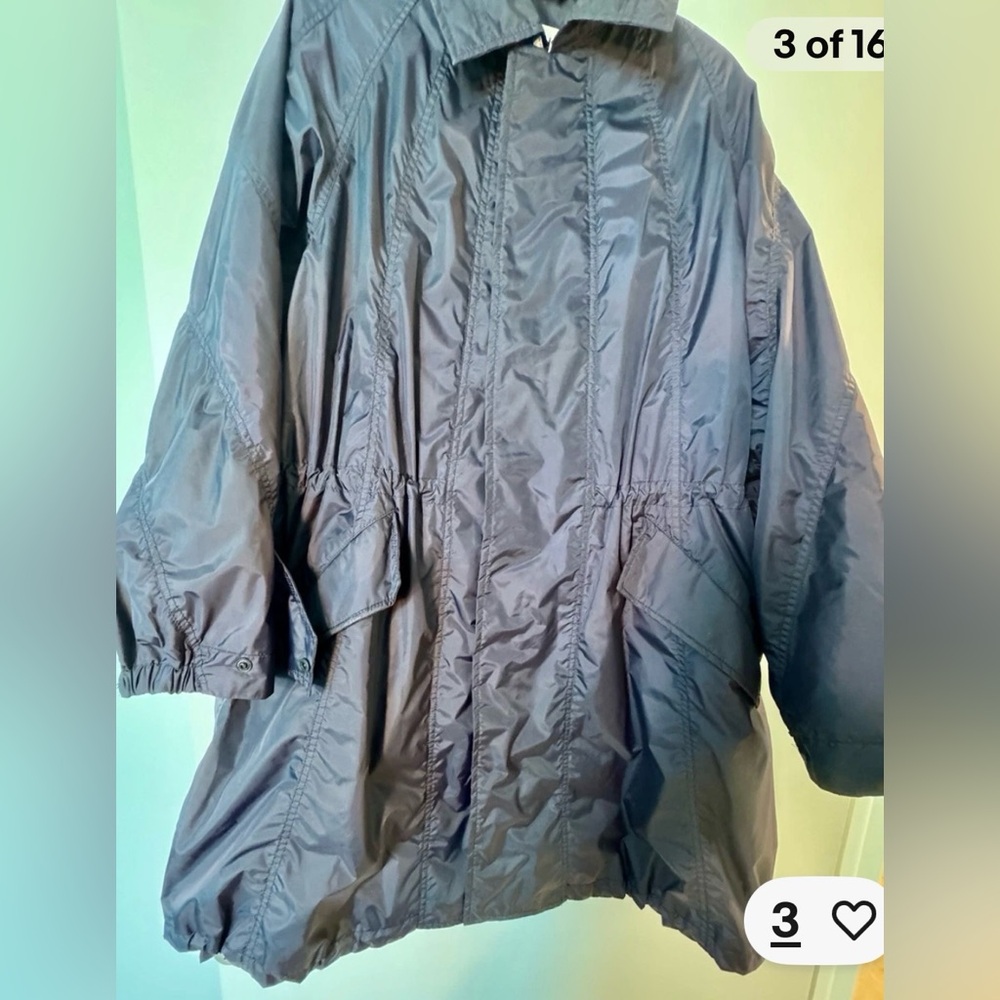 ISSEY MIYAKE fabulous rain coat, very stylish with unique details, size 4/XL